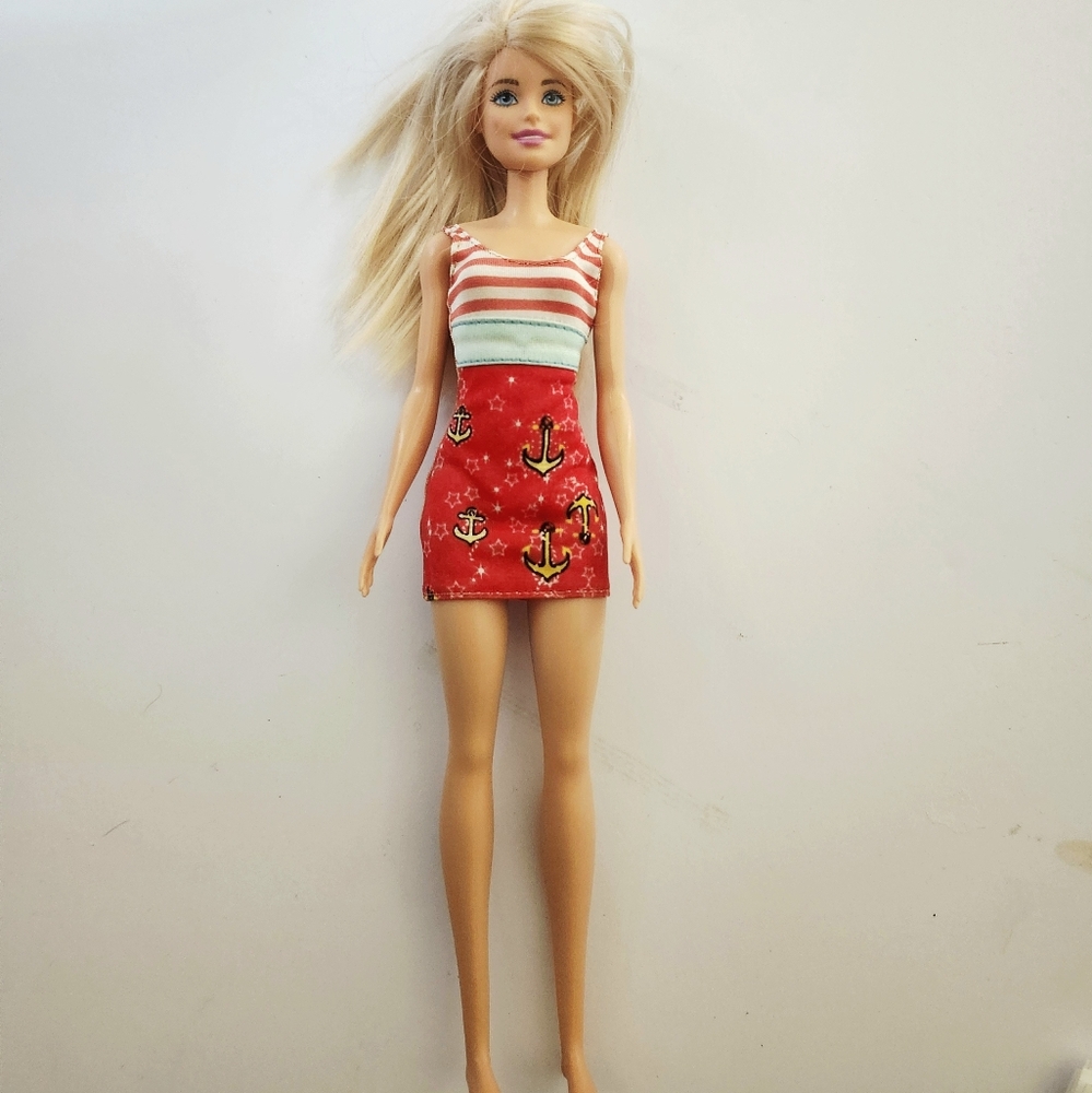 Barbie - Picture 4 of 9